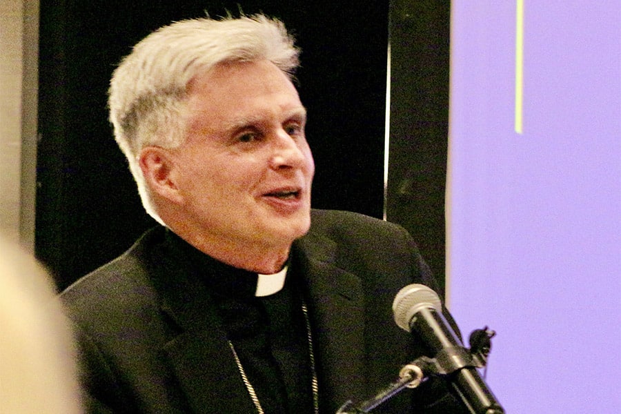 , Wenski: La prière est une anecdote au problème le plus urgent de la société moderne – une pénurie d’espoir
avec une prière matinale.