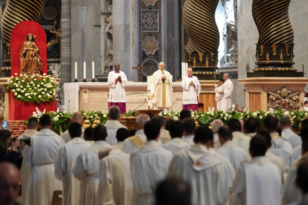 , Pape: Le sport révèle la beauté de Dieu, enseigne le travail d’équipe, l’humilité et l’espoir
& prière du matin.