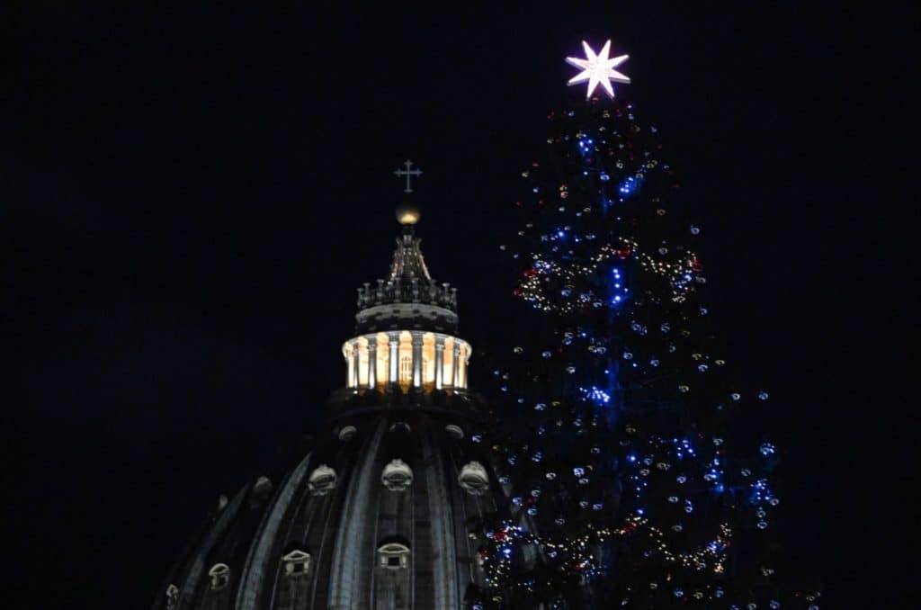, Marie attend au Vatican ce Noël
et prière pour commencer la journée.