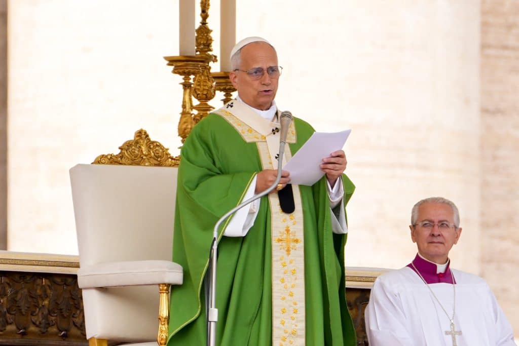 Pape : La vraie foi change la façon dont les chrétiens vivent et se traitent les uns les autres
et invocation en début de journée.