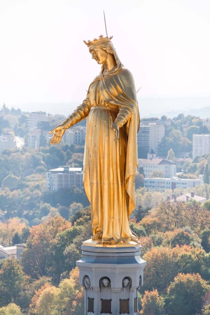 , Temps et espace pour la foi – Stand catholique
& requête au petit jour.