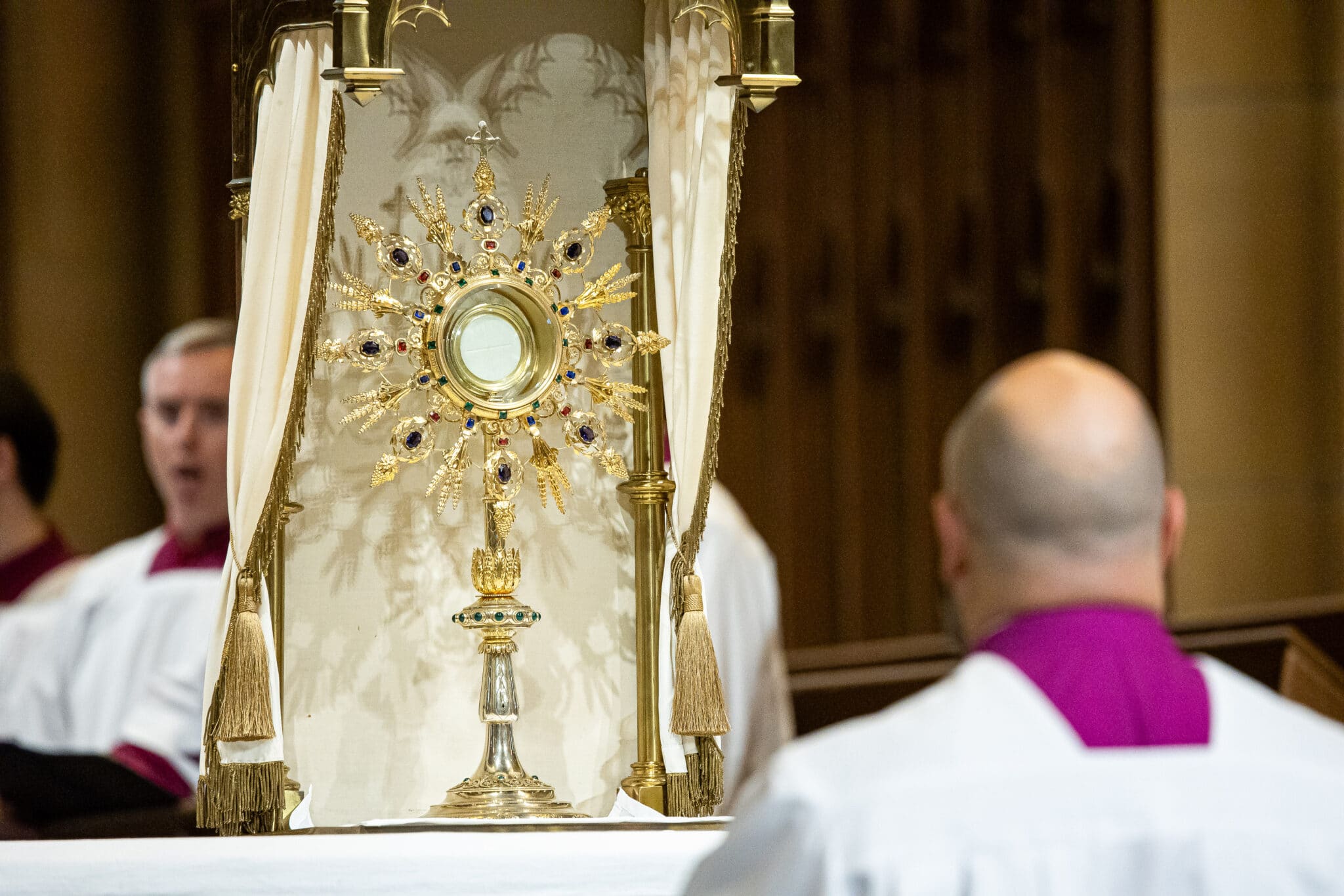 , Ce que vous ne savez pas sur l’Eucharistie pourrait vous surprendre
& prière en début de journée.