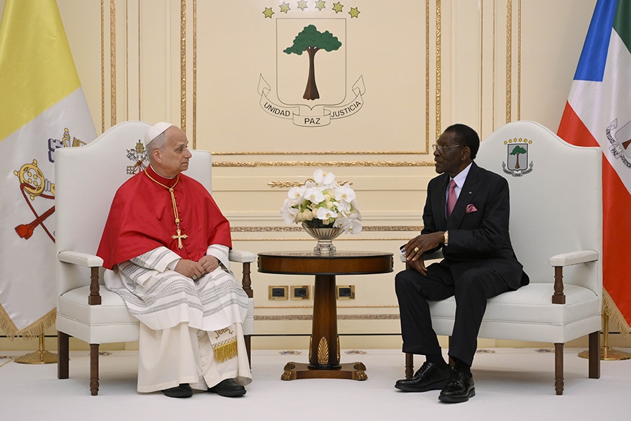 , Le pape Léon rencontre le dictateur de Guinée équatoriale, citant la « Cité de Dieu » de Saint Augustin
& requête du matin.