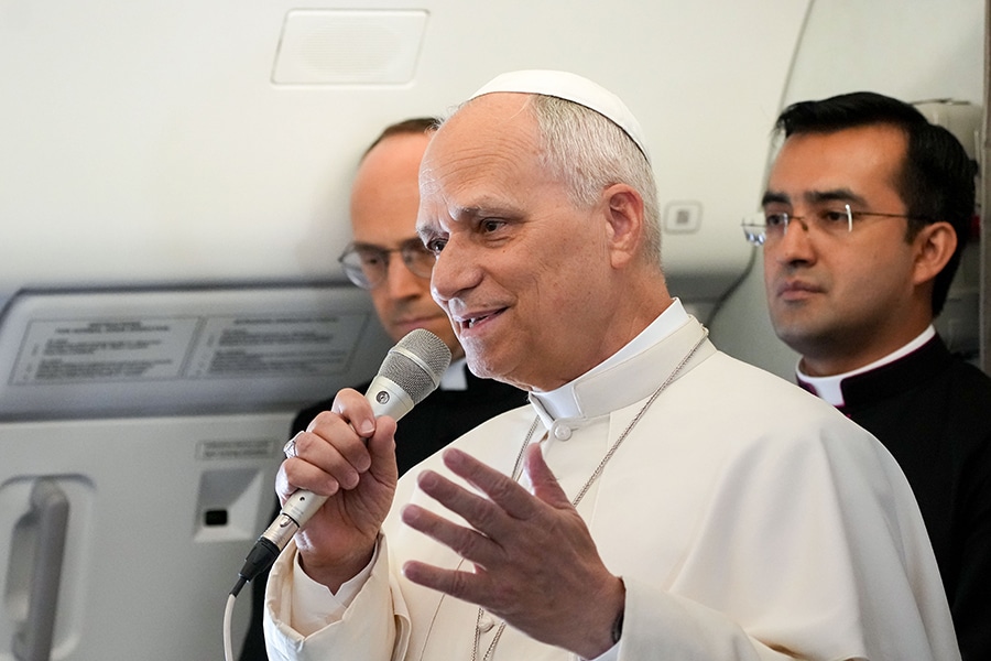 , Le pape Léon XIV rend hommage au pape François à l’occasion de son anniversaire, rappelant sa miséricorde et sa proximité avec les « petits »
et prière en début de journée.