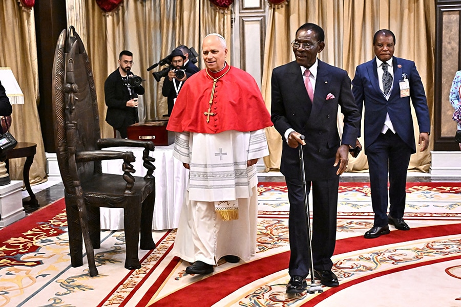 , Le pape Léon rencontre le dictateur de Guinée équatoriale, citant la « Cité de Dieu » de Saint Augustin
& requête du matin.
