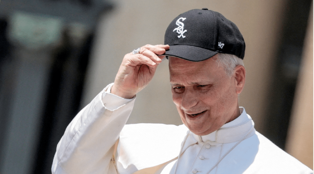 , Baseball : les White Sox de Chicago honorent le Pape Léon XIV avec un match (et une casquette spéciale) dédié au Pape – ZENIT
et supplication matinale.