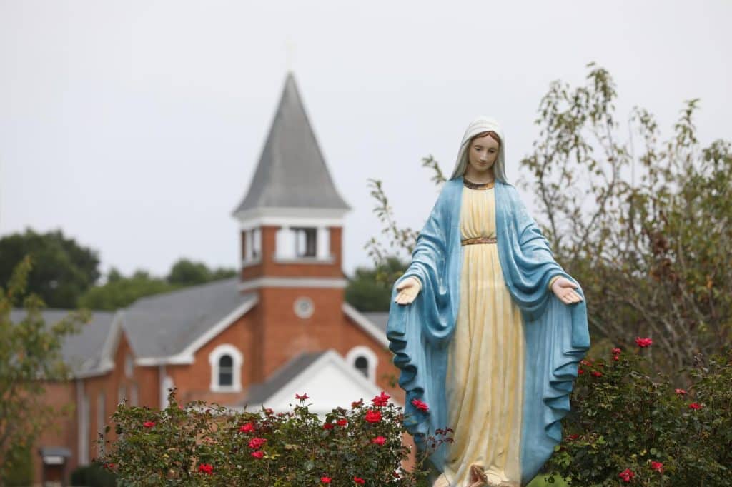 , De Chesapeake à la frontière de la Caroline : les origines catholiques dans l’Upper South
& prière en début de journée.