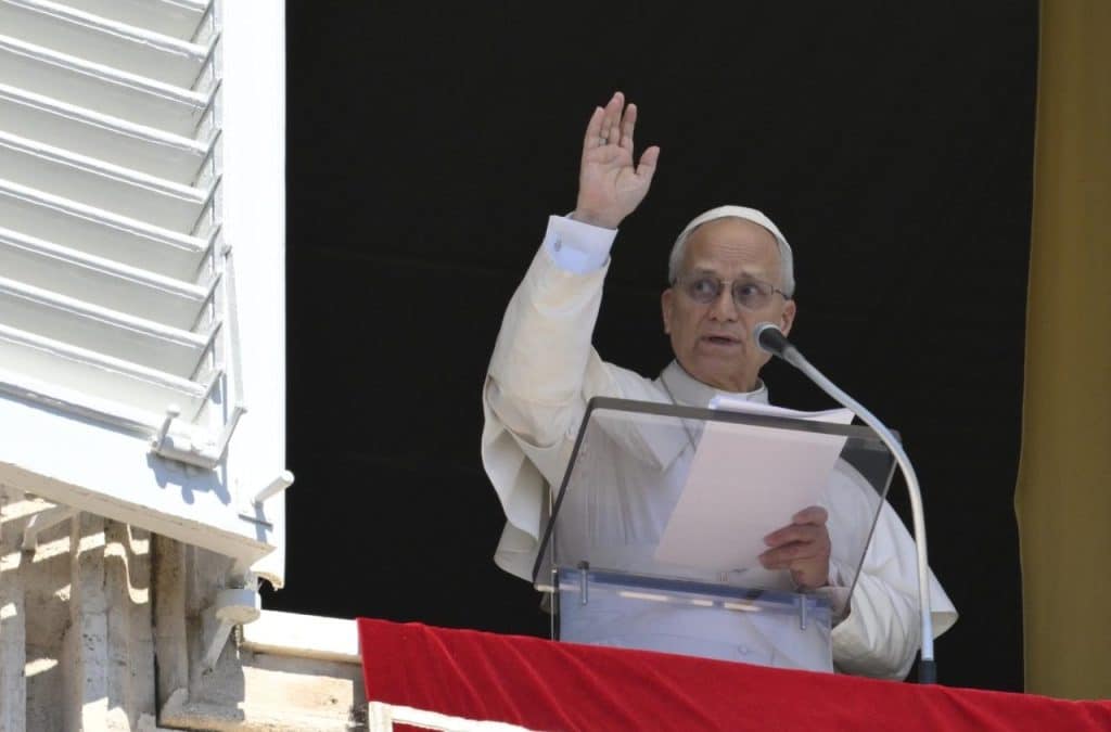 , Le pape à Regina Caeli exhorte les chrétiens à donner une voix à l’espoir étouffé par la violence
pour croire en la Sainte Vierge Marie.