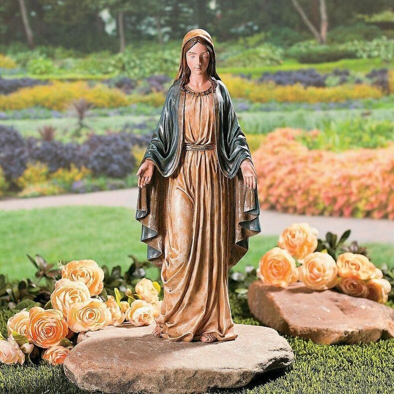 , La Colombie sera consacrée au Cœur Immaculé de Marie le 13 mai
et requête au petit jour.
