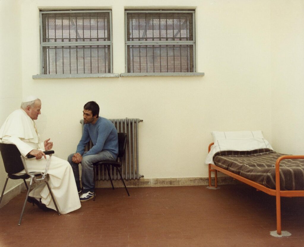 , 45 ans plus tard, la tentative d’assassinat de saint Jean-Paul II constitue un tournant dans l’histoire
et prière matinale.