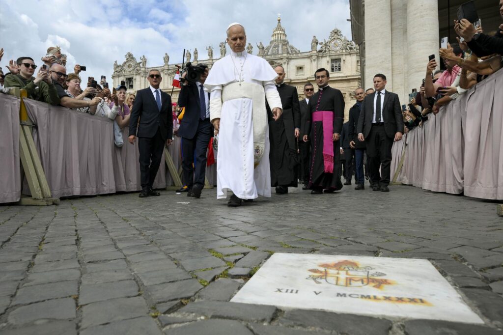 , 45 ans plus tard, la tentative d’assassinat de saint Jean-Paul II constitue un tournant dans l’histoire
et prière matinale.
