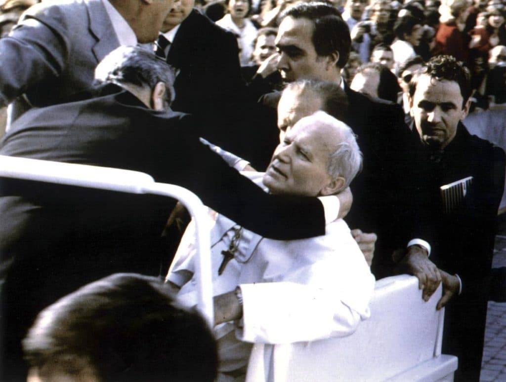 , 45 ans plus tard, la tentative d’assassinat de saint Jean-Paul II constitue un tournant dans l’histoire
et prière matinale.