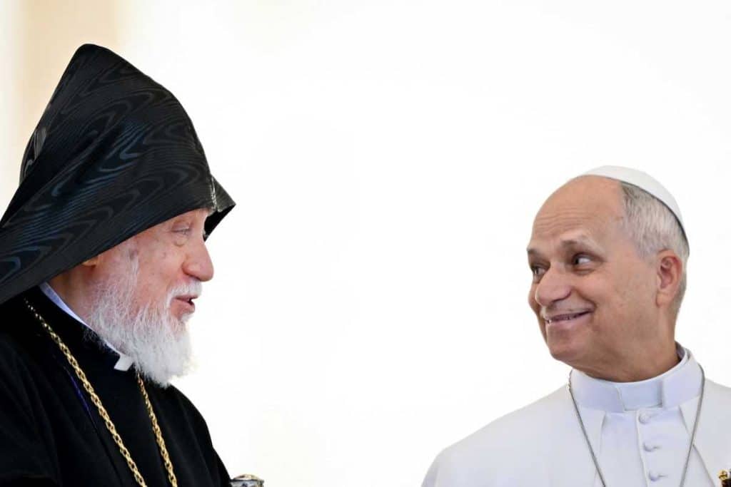 Le pape Léon travaille sur « l’œcuménisme des saints »
et prière du matin.