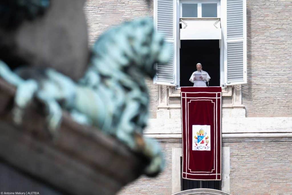 , Pouvoir de la vérité contre père du mensonge : réflexions du pape
avec une prière en début de journée.