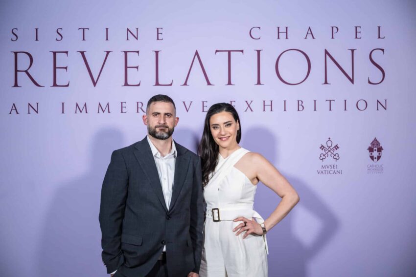 , L’archevêque Fisher lance l’expérience de la Chapelle Sixtine à Sydney
avec une prière au petit jour.